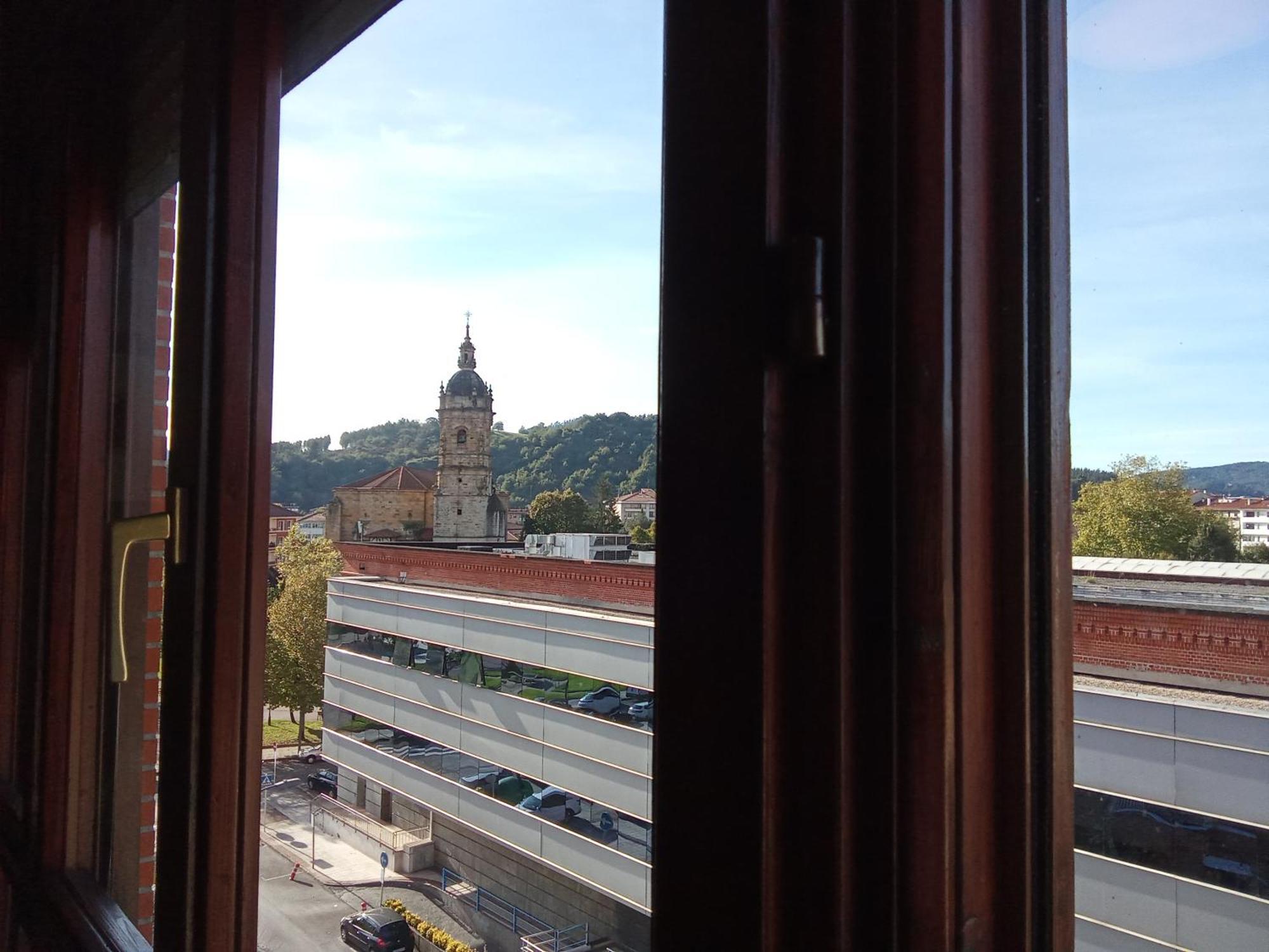 Andramari Tourist Parking& Wifi Amorebieta-Etxano